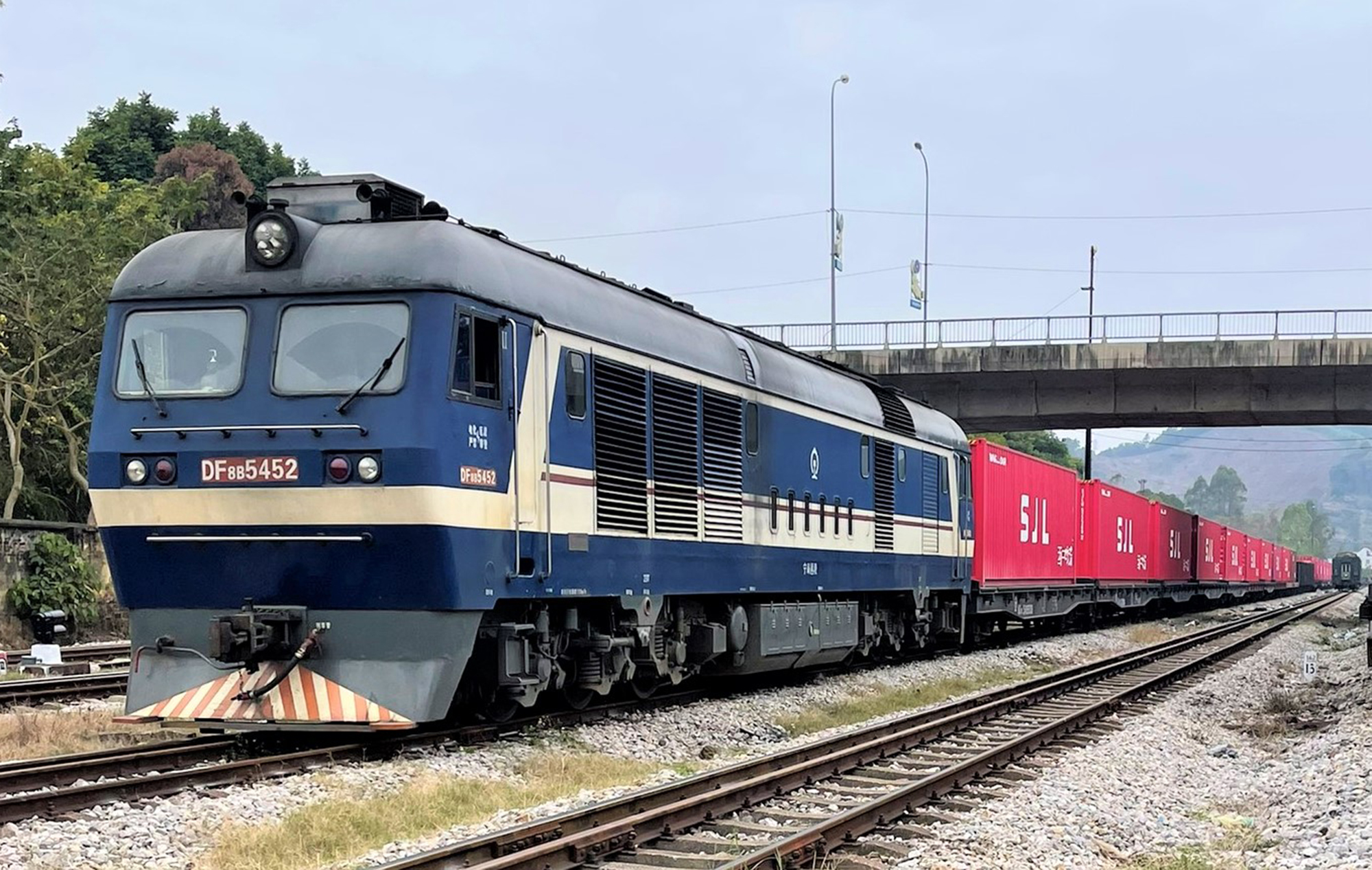 Đưa cửa khẩu đường sắt vào sâu nội địa - Ảnh 1. Đưa cửa khẩu đường sắt vào sâu nội địa - Ảnh 1.