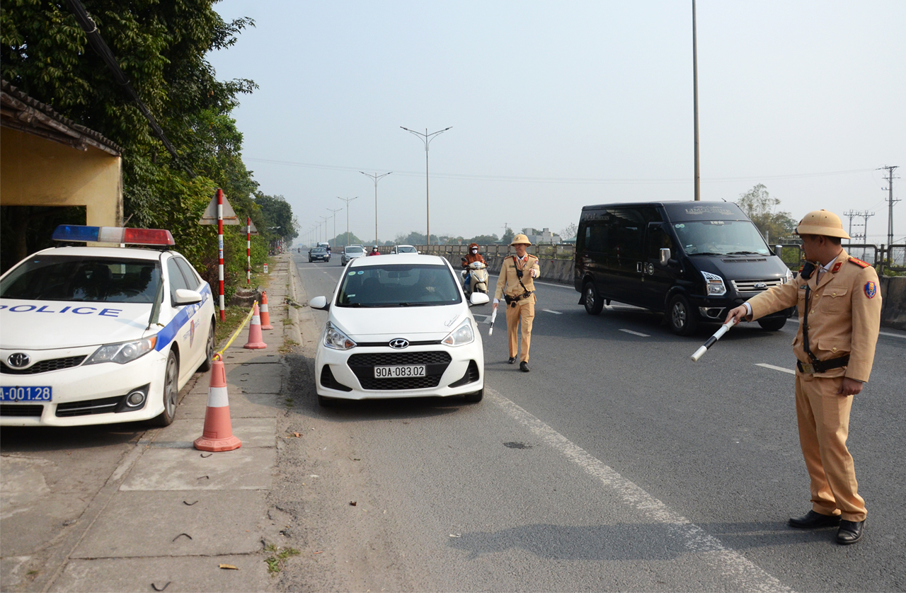 Tạo th&oacute;i quen chấp h&agrave;nh mới từ việc xử nghi&ecirc;m "kh&ocirc;ng v&ugrave;ng cấm" - Ảnh 2.