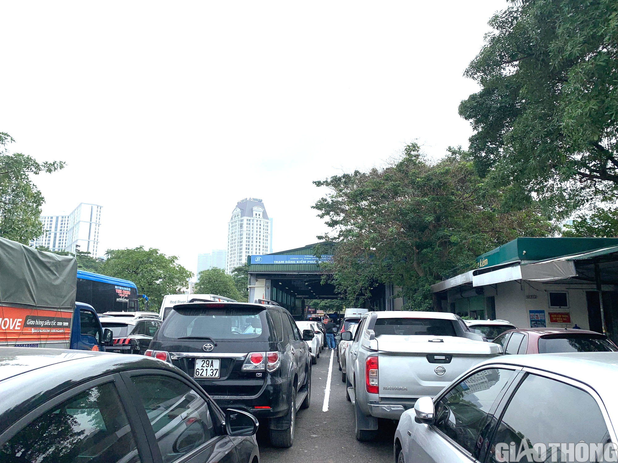 Người d&acirc;n h&igrave;nh th&agrave;nh th&oacute;i quen đặt lịch đăng kiểm qua ứng dụng - Ảnh 2.