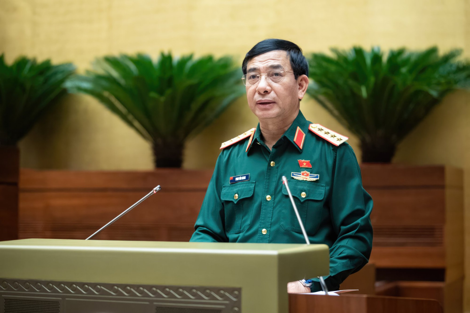 Huy động nguồn lực ngo&agrave;i vũ trang tham gia sản xuất, sửa chữa vũ kh&iacute; - Ảnh 1.