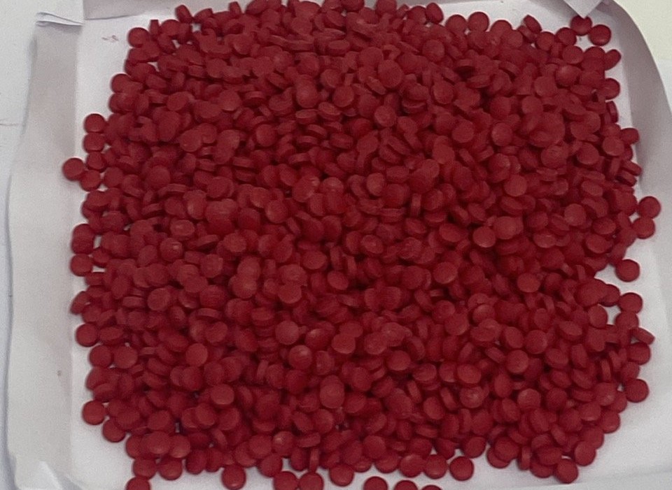 Cảnh sát ập vào kiểm tra căn nhà trên đường Hoài Thanh, thu giữ hơn 2.300 viên hồng phiến - Ảnh 1. Cảnh sát ập vào kiểm tra căn nhà trên đường Hoài Thanh, thu giữ hơn 2.300 viên hồng phiến - Ảnh 1.