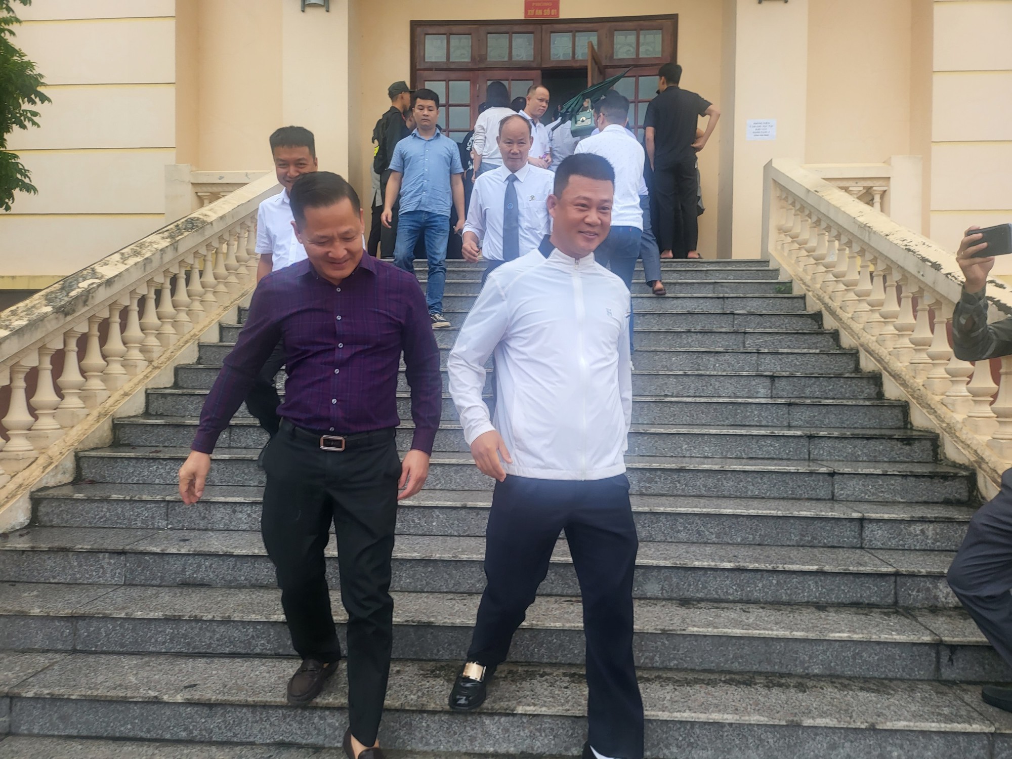 Sau khi T&ograve;a tuy&ecirc;n v&ocirc; tội, nguy&ecirc;n Ph&oacute; B&iacute; thư tỉnh đo&agrave;n Y&ecirc;n B&aacute;i c&oacute; được phục chức ra sao? - Ảnh 2.