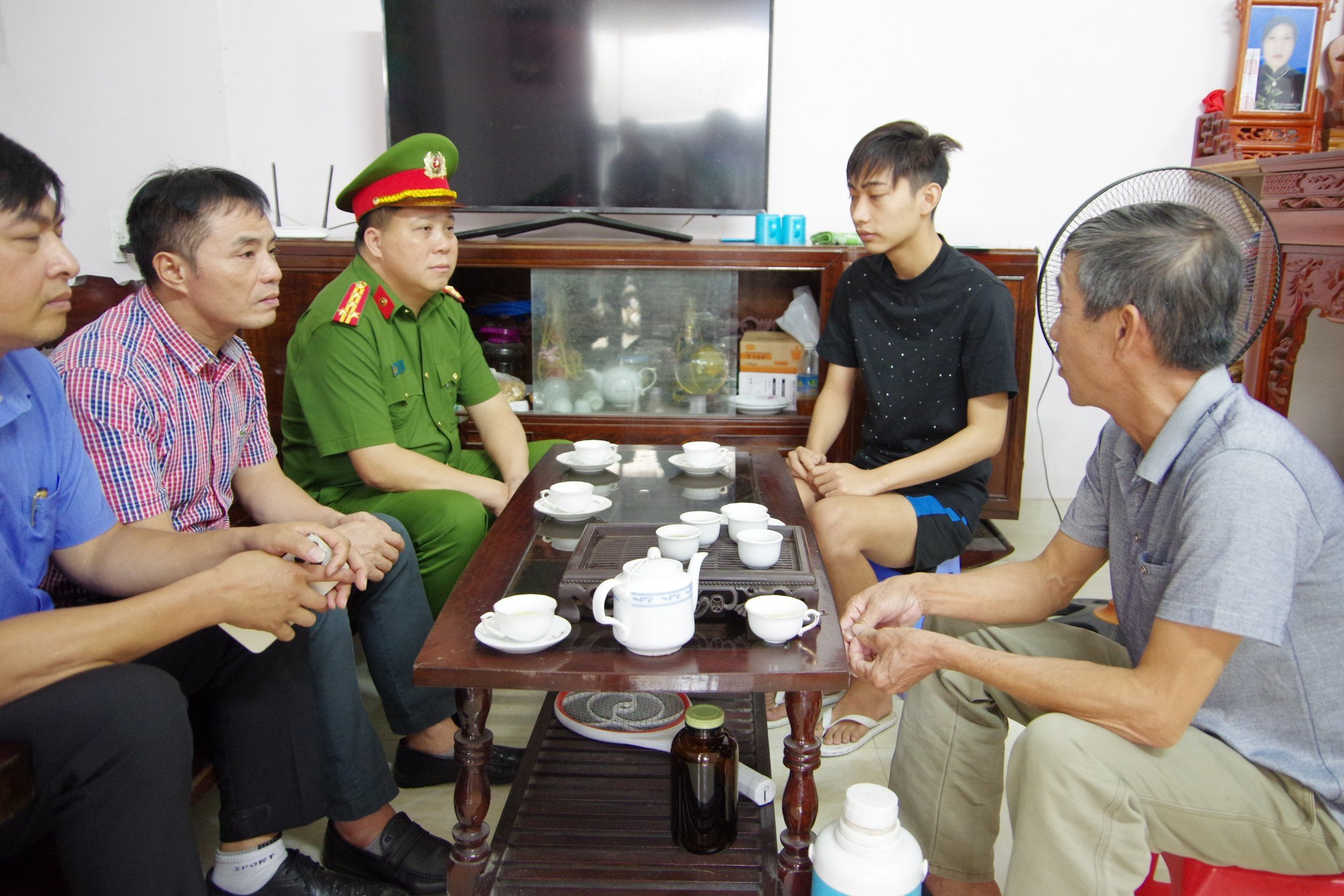 Ban ATGT TP.Hải Ph&ograve;ng thăm hỏi c&aacute;c gia đ&igrave;nh nạn nh&acirc;n bị TNGT - Ảnh 3.