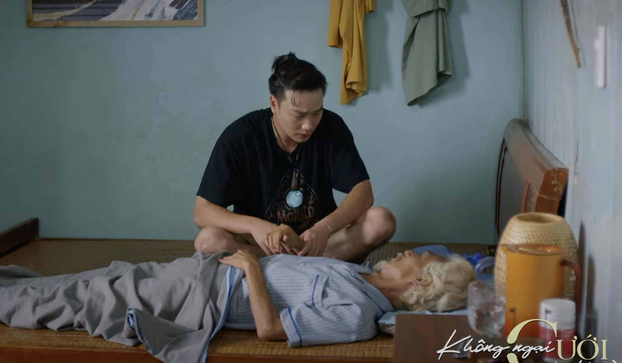 Đ&ocirc;ng quyết định lấy vợ để &ocirc;ng nội vui khỏe trở lại