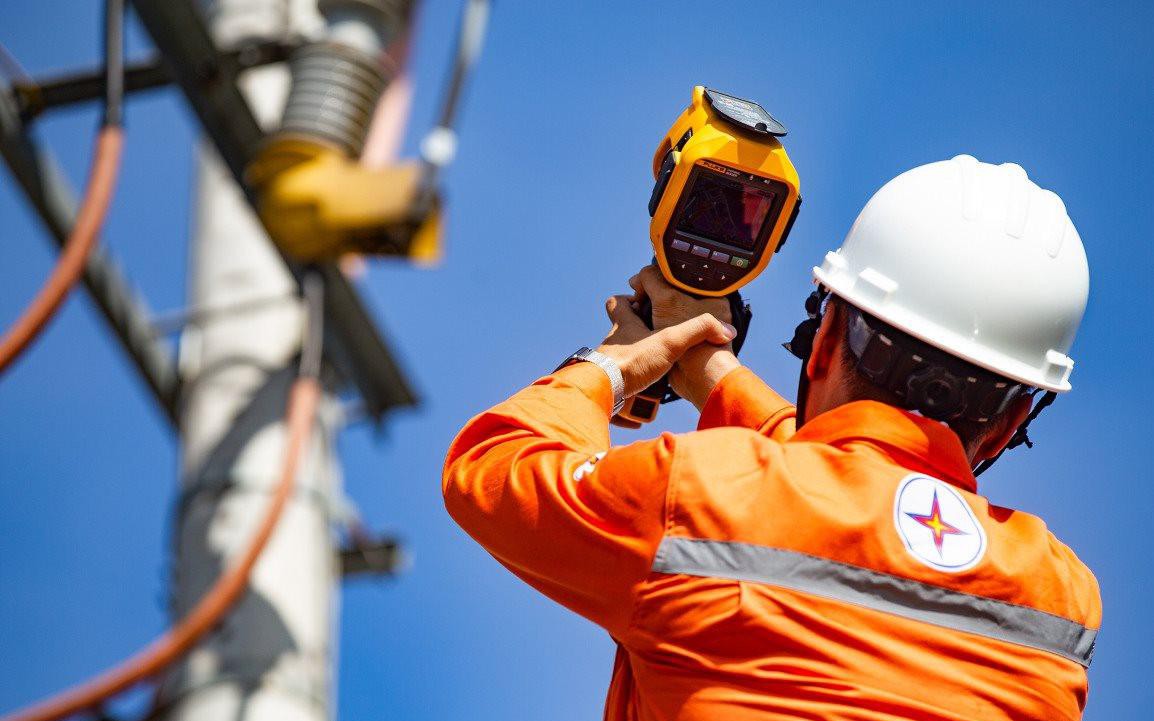 Giá điện tăng 4,5% lên hơn 2.000 đồng/kWh