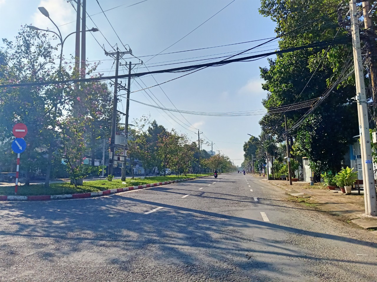 L&agrave;m r&otilde; hai nh&oacute;m học sinh đ&aacute;nh nhau ngo&agrave;i trường học ở Bạc Li&ecirc;u - Ảnh 1.