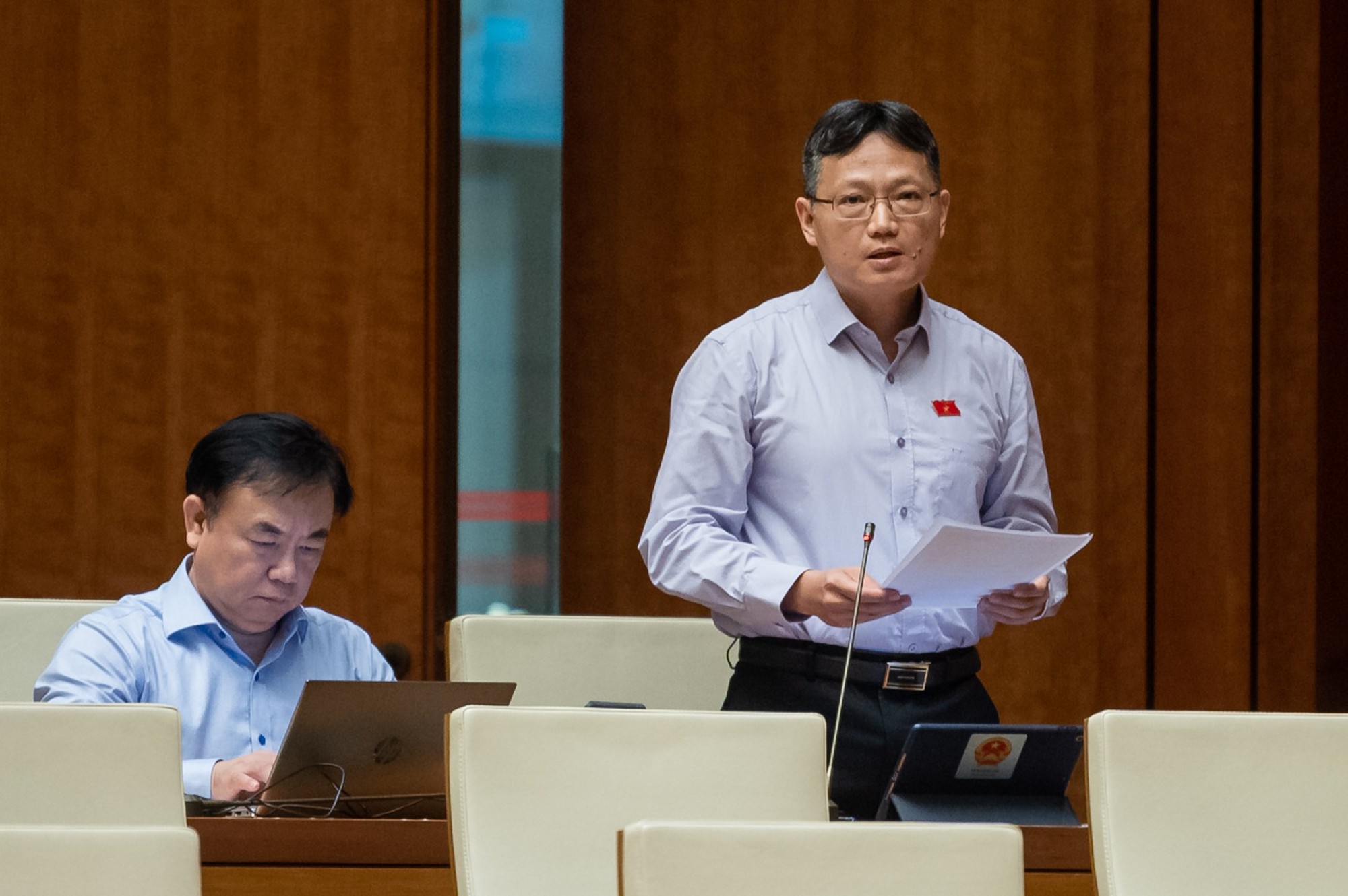 ĐBQH đang thảo luận về ch&iacute;nh s&aacute;ch đặc th&ugrave; đầu tư x&acirc;y dựng c&ocirc;ng tr&igrave;nh giao th&ocirc;ng đường bộ - Ảnh 6.