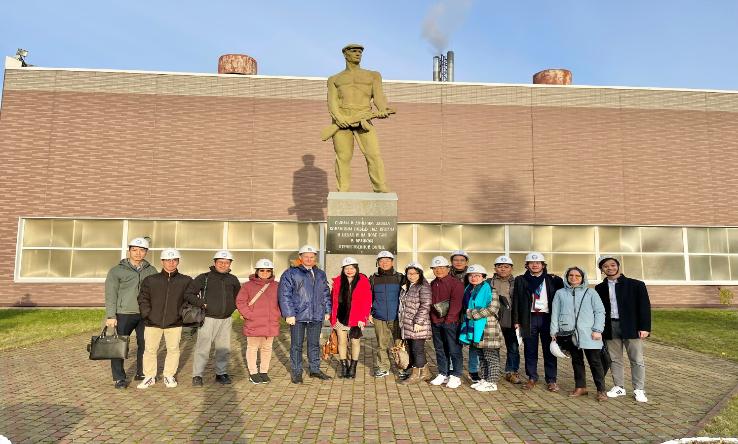 photo-1699496324091 photo-1699496324091