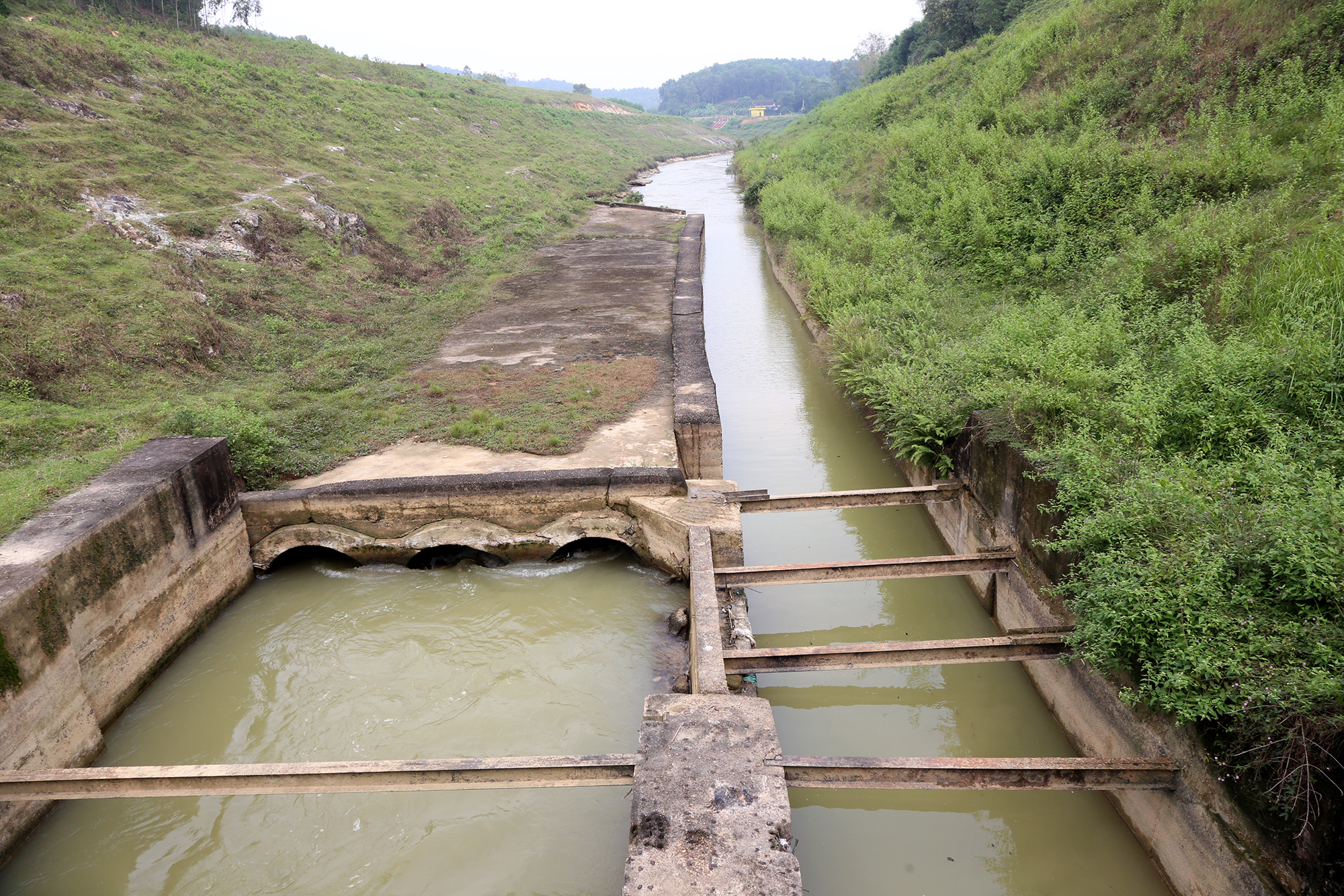 Nỗi đau sập cống Hiệp H&ograve;a v&agrave; lời hứa chưa th&agrave;nh - Ảnh 1.