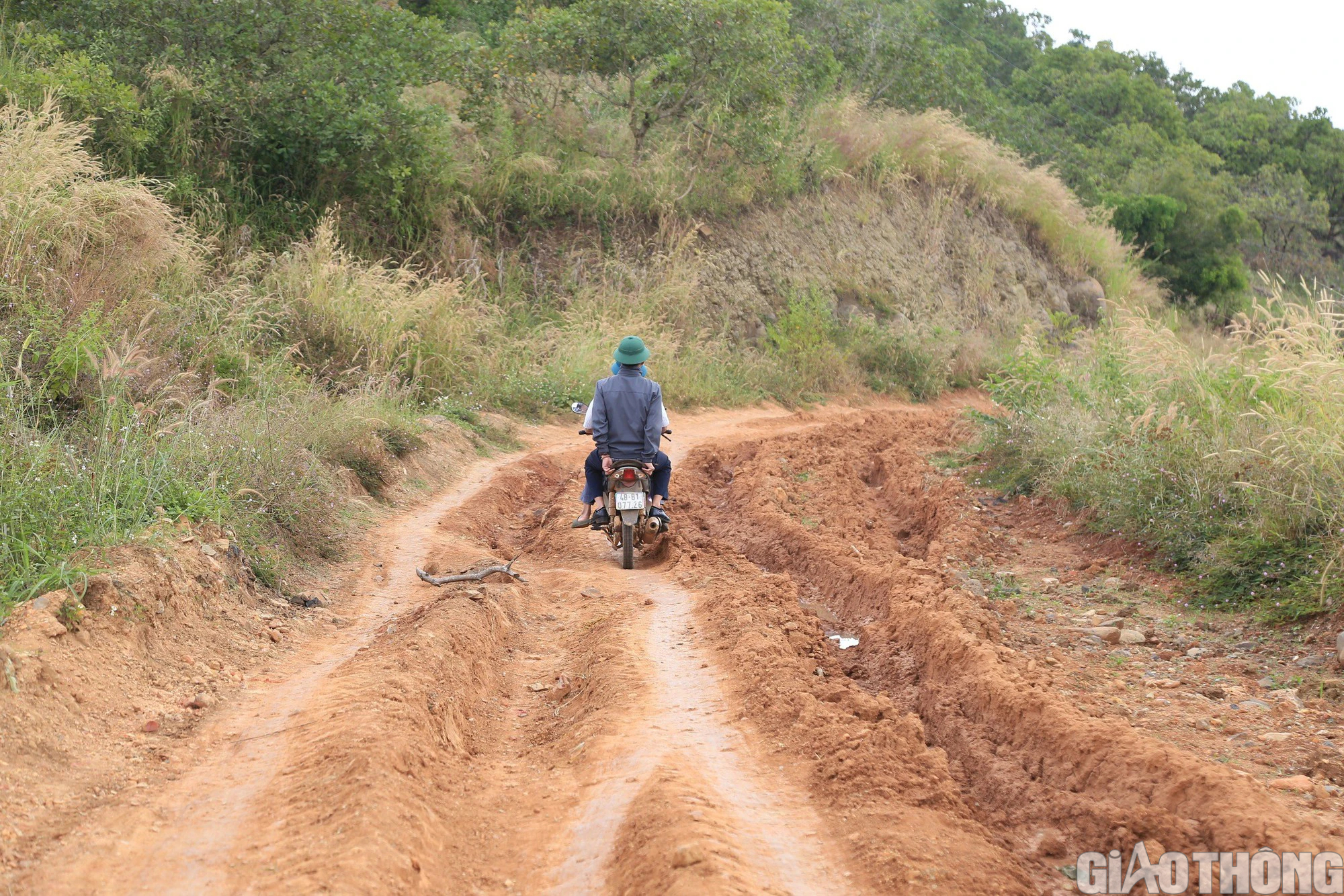 Thiếu vốn, đường hơn 70 tỷ đồng thi công dở dang - Ảnh 2. Thiếu vốn, đường hơn 70 tỷ đồng thi công dở dang - Ảnh 2.