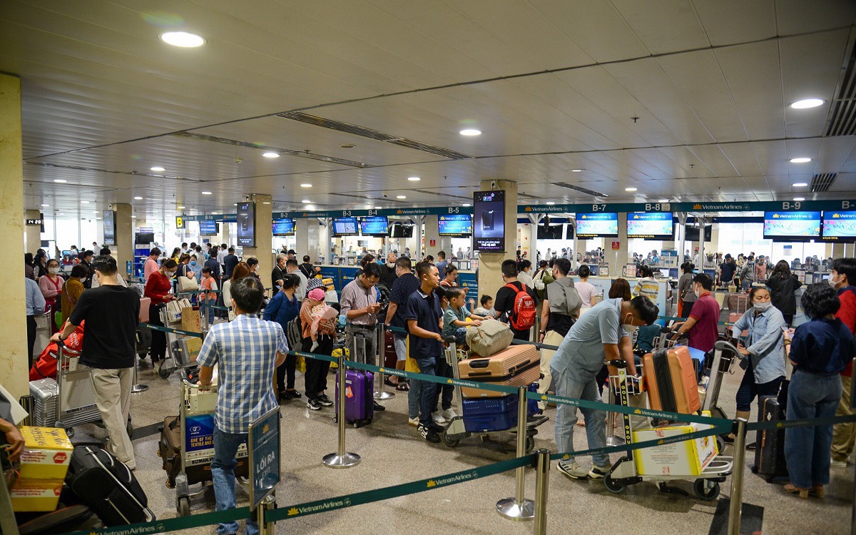 Đầu tư, n&acirc;ng cấp mở rộng loạt s&acirc;n bay lớn