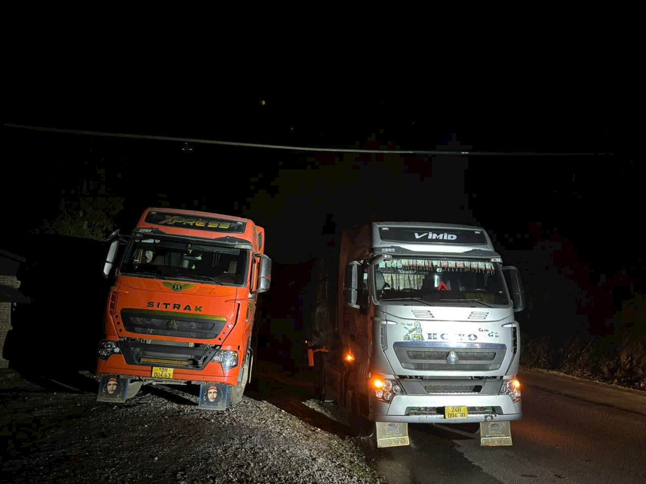 L&agrave;o Cai: Li&ecirc;n tiếp xử l&yacute; xe qu&aacute; tải từ 62-150% tr&ecirc;n tuyến QL 4D - Ảnh 2.