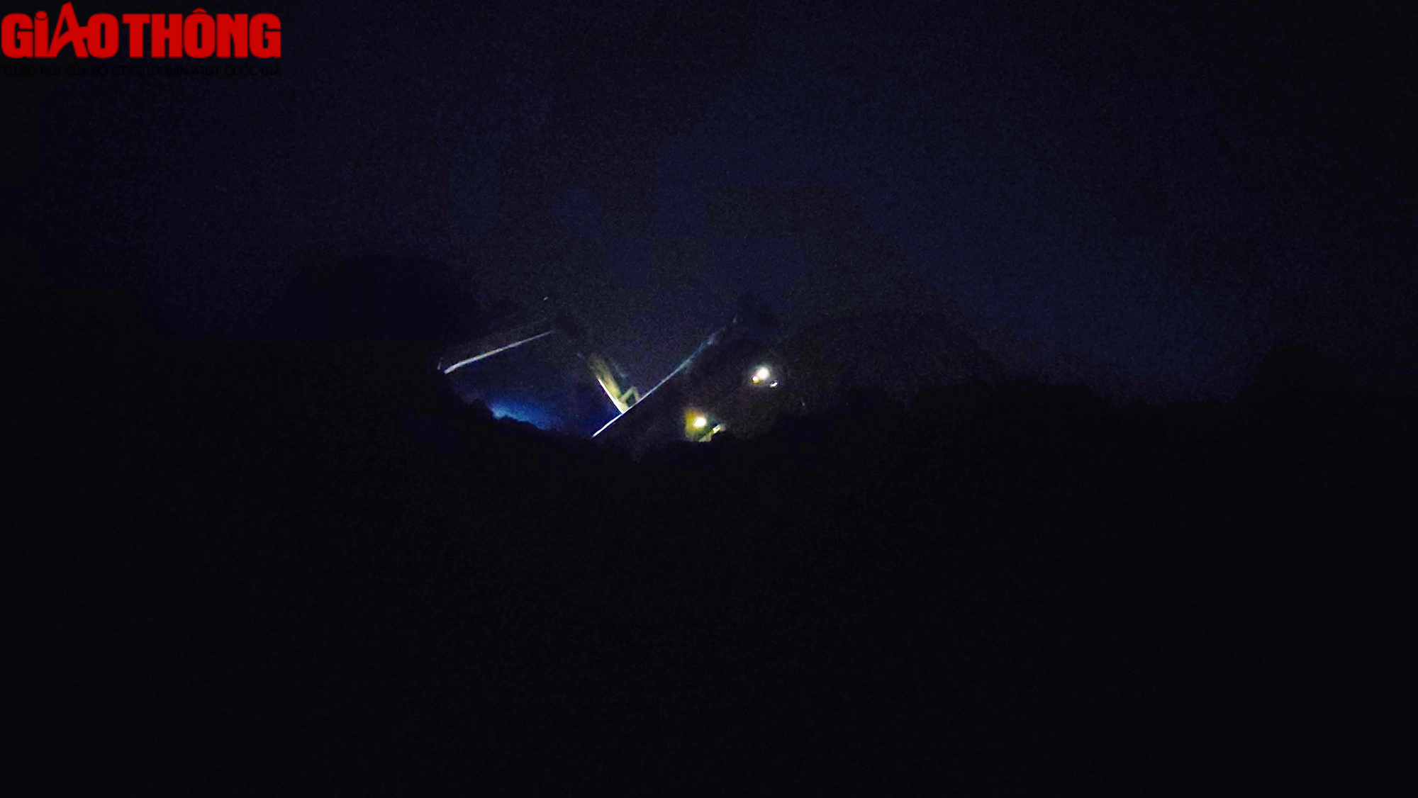 Vĩnh Ph&uacute;c: "N&uacute;i kho&aacute;ng sản" ngang nhi&ecirc;n chặn đường d&acirc;n sinh - Ảnh 5.