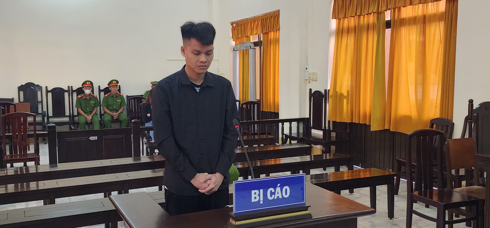 Ki&ecirc;n Giang: L&atilde;nh 9 năm t&ugrave; v&igrave; mua s&uacute;ng ph&ograve;ng th&acirc;n v&agrave; t&agrave;ng trữ ma tu&yacute; - Ảnh 1.