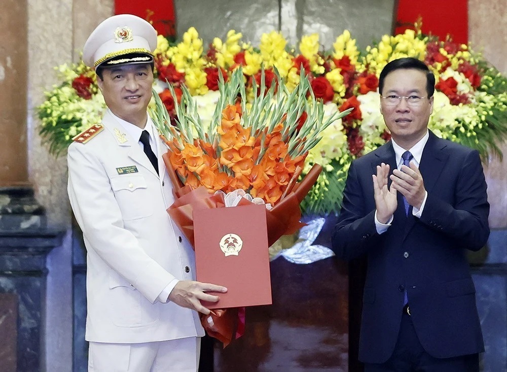 Thứ trưởng Bộ C&ocirc;ng an Nguyễn Duy Ngọc được thăng cấp h&agrave;m Thượng tướng - Ảnh 1.