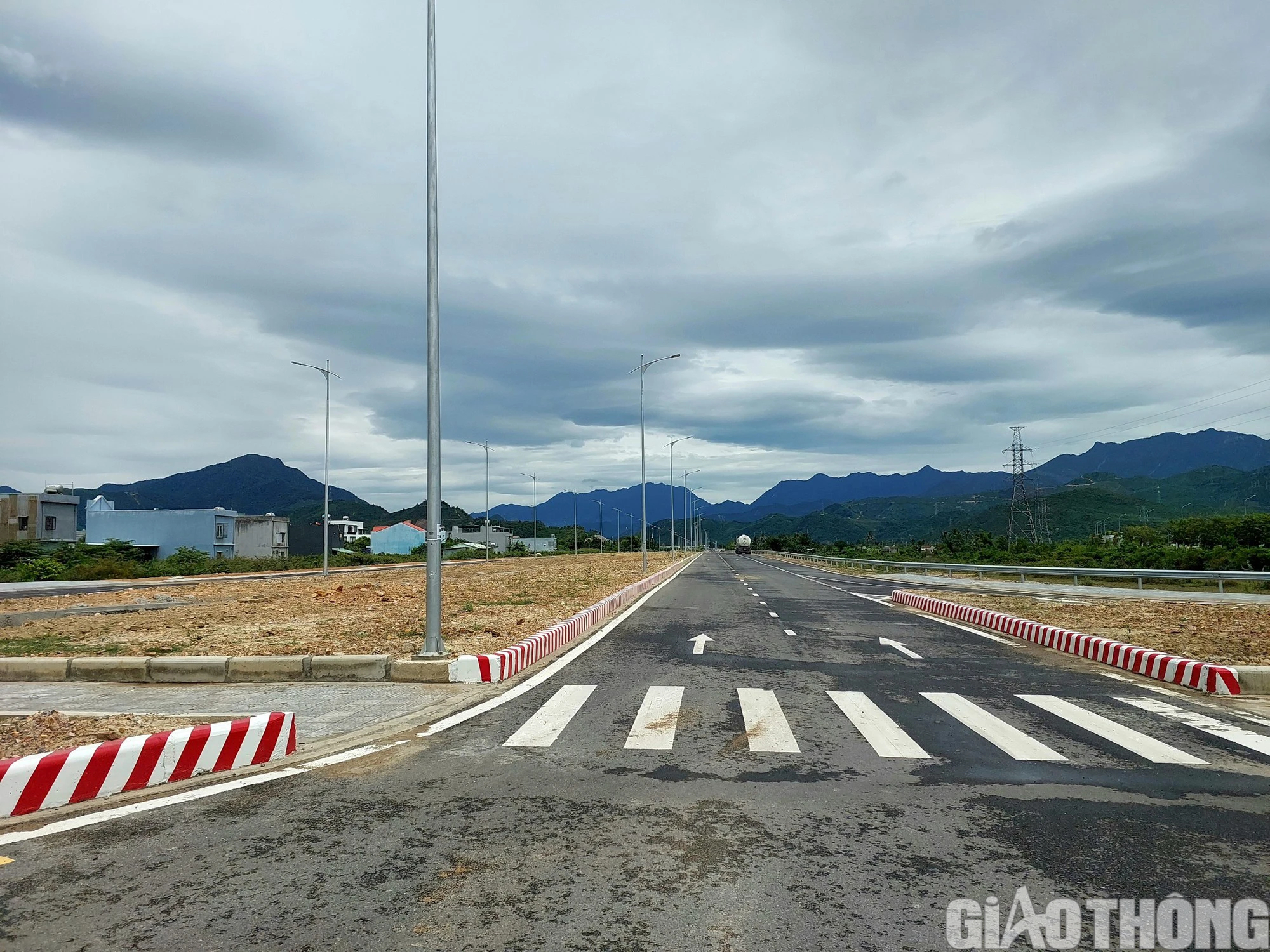 Đường v&agrave;nh đai ph&iacute;a T&acirc;y 2 Đ&agrave; Nẵng cần th&ecirc;m 1.800 tỷ GPMB, nguồn vốn ở đ&acirc;u? - Ảnh 1.