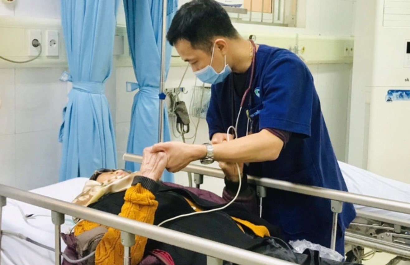 Ph&ograve;ng đột quỵ khi trở lạnh đột ngột cần lưu &yacute; điều g&igrave;? - Ảnh 1.