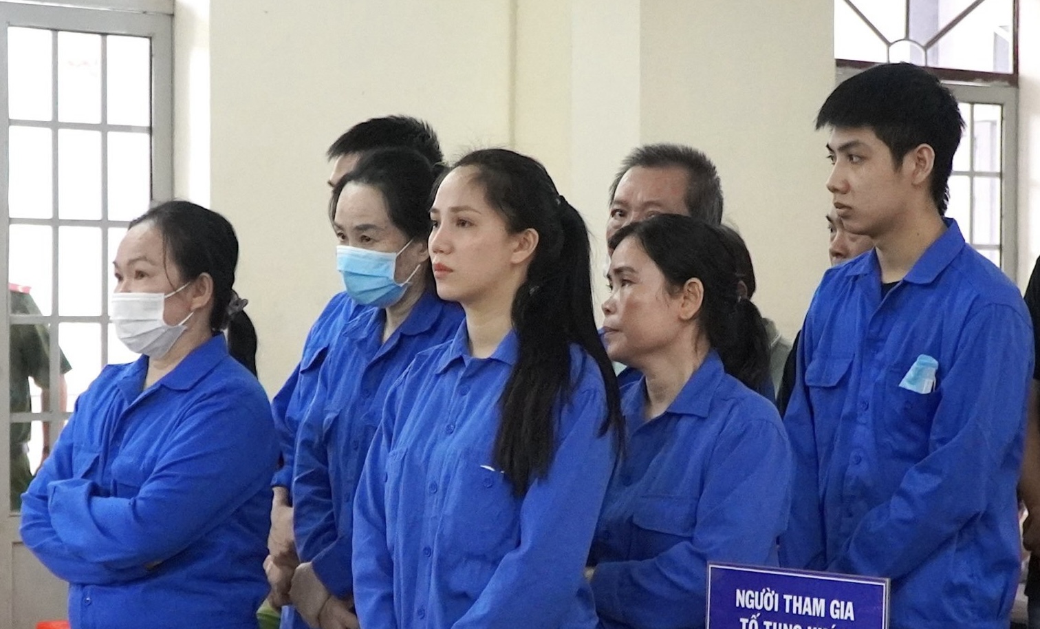 K&eacute;o nhau v&agrave;o t&ugrave; v&igrave; x&acirc;y dựng đường d&acirc;y l&ocirc; đề tiền tỷ - Ảnh 1.