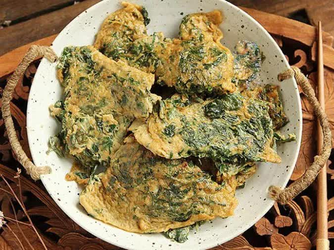 Loại rau dại trong vườn, b&aacute;n đầy g&oacute;c chợ lại l&agrave; thuốc qu&yacute; với phụ nữ - Ảnh 2.