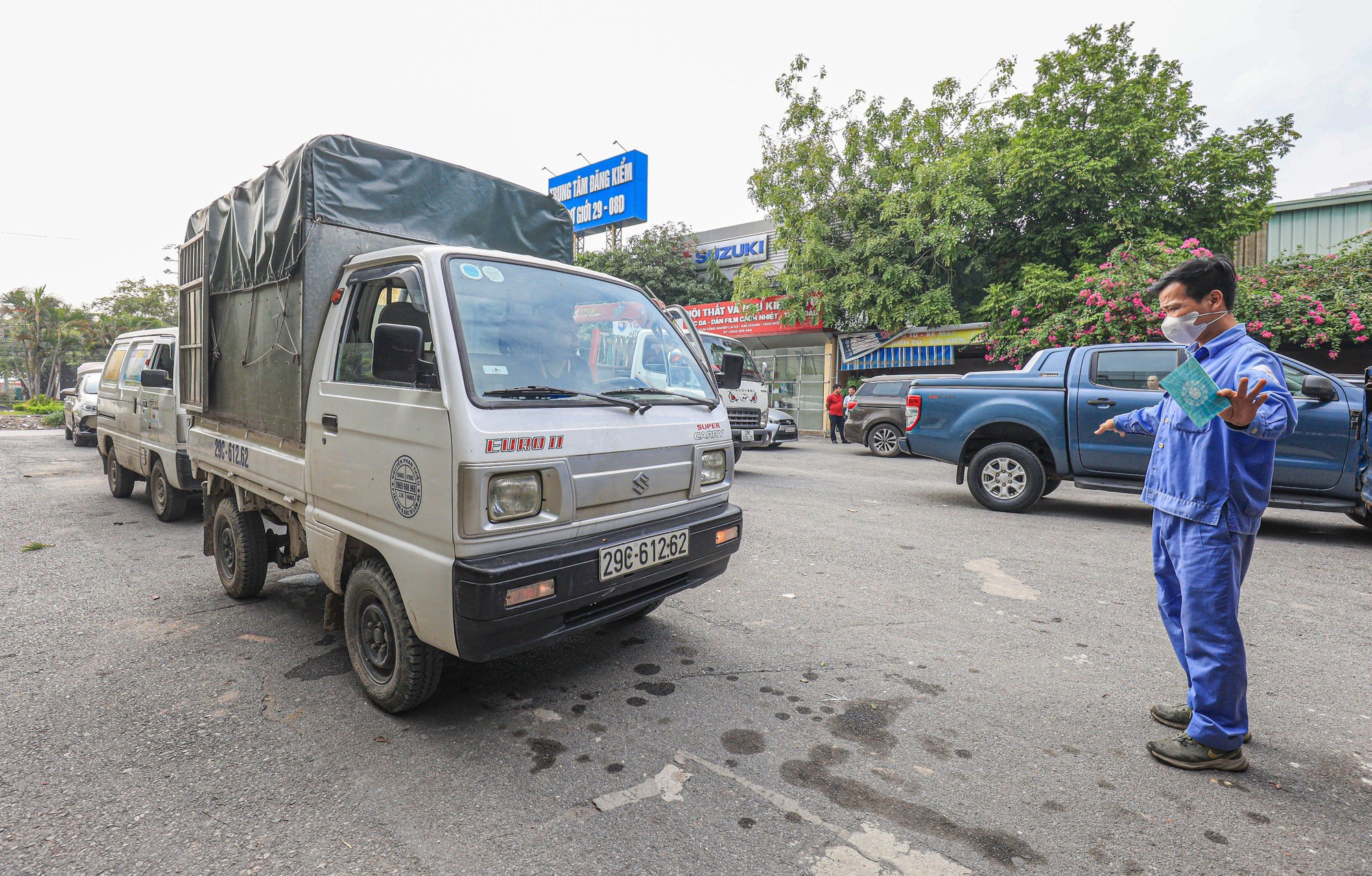 Gần 2.700 lịch hẹn kiểm định trực tuyến được đặt trong ng&agrave;y - Ảnh 1.