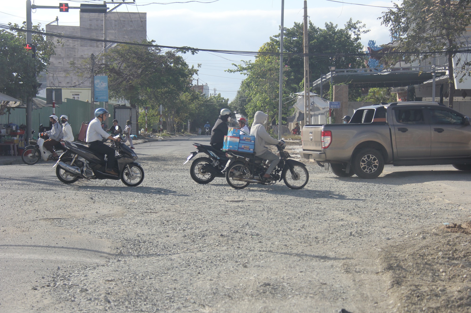 T&aacute;i lập mặt đường c&aacute;c tuyến phố nội &ocirc; TP Phan Rang-Th&aacute;p Ch&agrave;m sau " l&ocirc; cốt" rời đi - Ảnh 1.