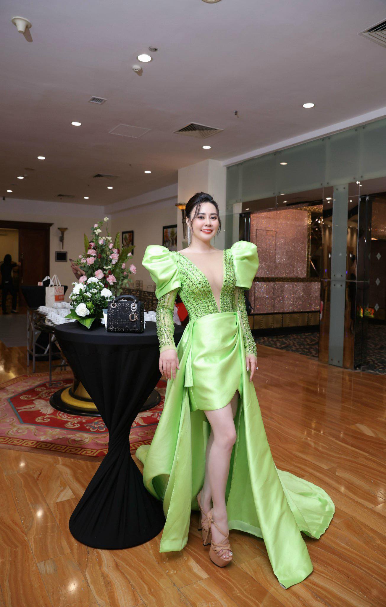 Phan Kim Oanh: Tổ chức thi hoa hậu m&agrave; ai cũng than lỗ th&igrave; c&ograve;n ai d&aacute;m l&agrave;m - Ảnh 2.