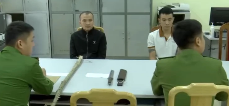 Sơn La: Bắt hai đối tượng say rượu, đuổi đ&aacute;nh người g&acirc;y thương t&iacute;ch tr&ecirc;n QL37 - Ảnh 1.