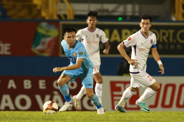 V-League: Tiến Linh ghi b&agrave;n thắng v&agrave;ng, B&igrave;nh Dương ngắt mạch bất bại của Nam Định  - Ảnh 1.