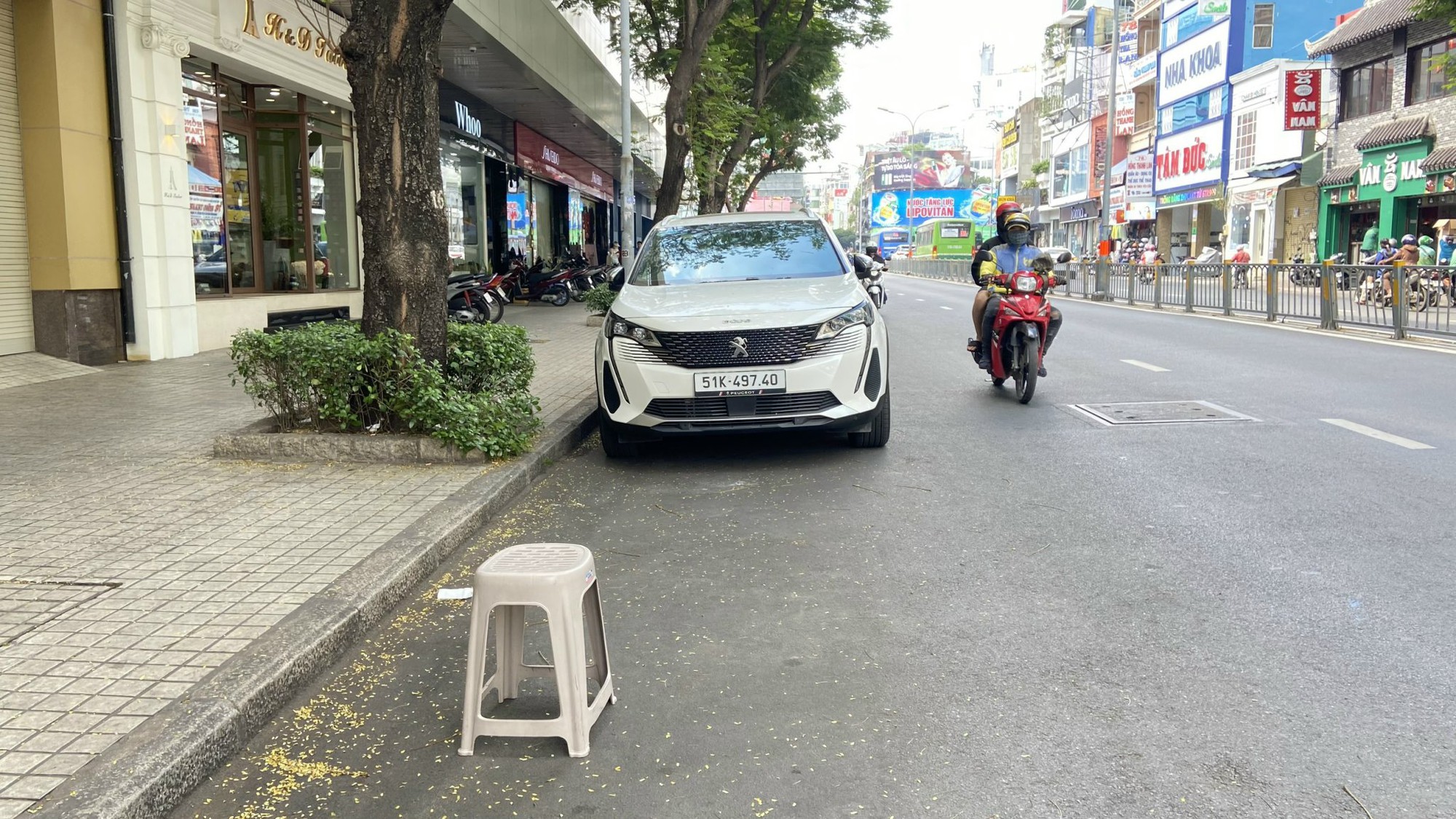 TP.HCM hối hả trước giấc mơ khởi nghiệp vỉa h&egrave; của người ngh&egrave;o  - Ảnh 6.