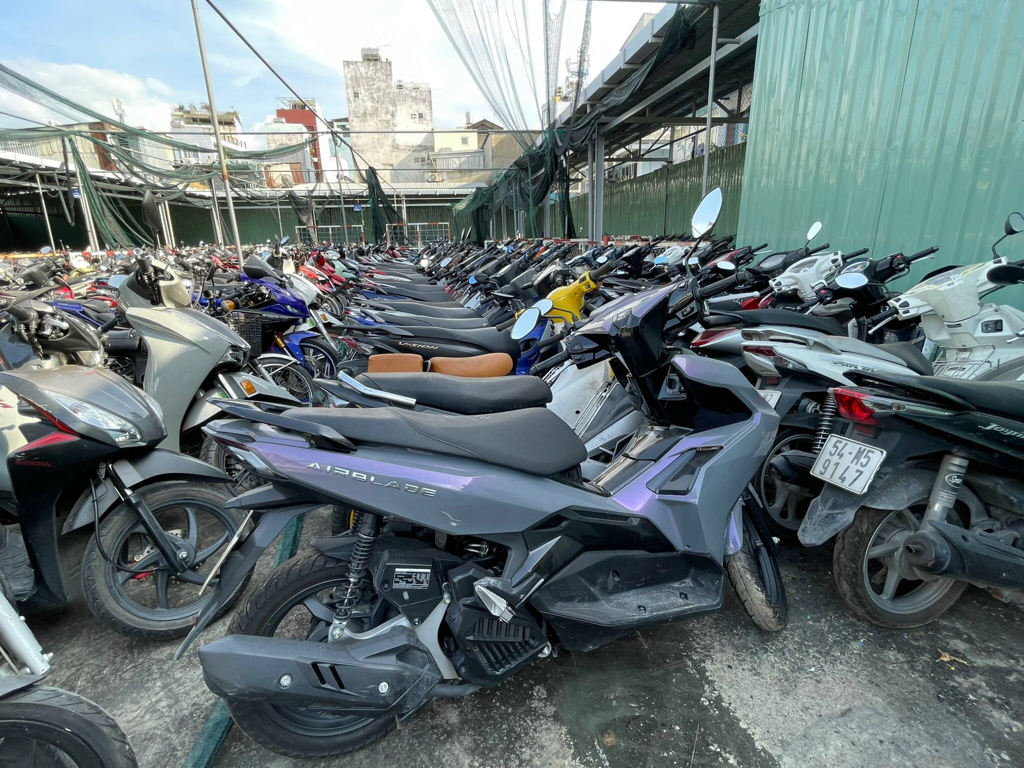 Nh&oacute;m cướp Gen Z ở TP.HCM bị sa lưới - Ảnh 2.