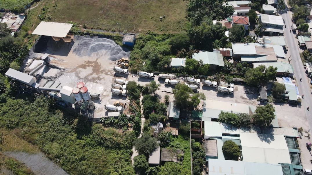 Trạm b&ecirc; t&ocirc;ng T&acirc;n Thế Giới, nơi đo&agrave;n xe bồn xuất ph&aacute;t th&ocirc;ng biển cấm, giờ cấm  - Ảnh 4.