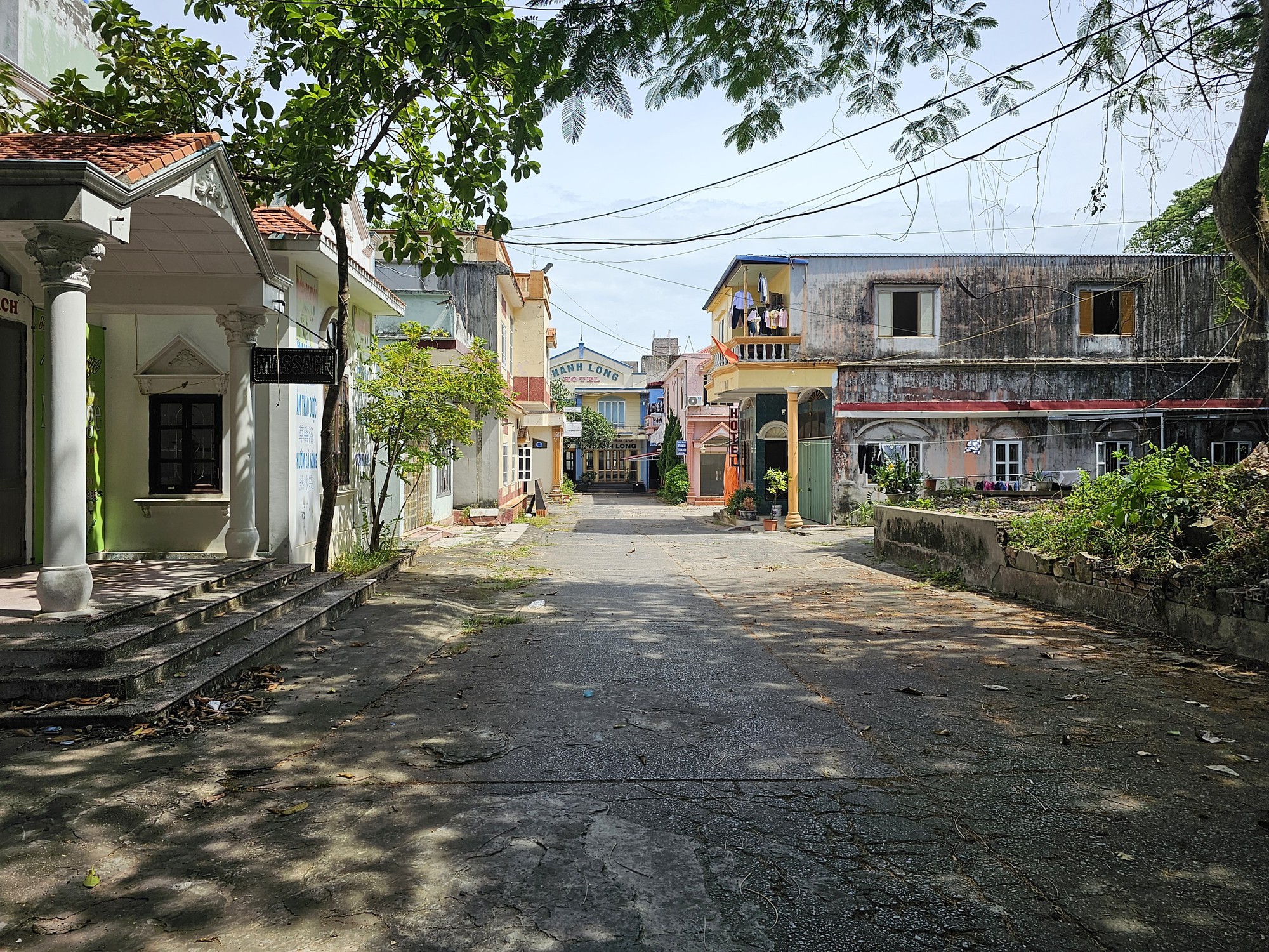 Cận cảnh một số c&ocirc;ng tr&igrave;nh bỏ hoang, tr&aacute;i ph&eacute;p ở Đồ Sơn - Ảnh 7.