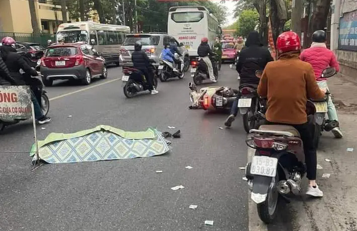 Tài xế xe khách Hoàng Long gây tai nạn chết người - Ảnh 1. Tài xế xe khách Hoàng Long gây tai nạn chết người - Ảnh 1.