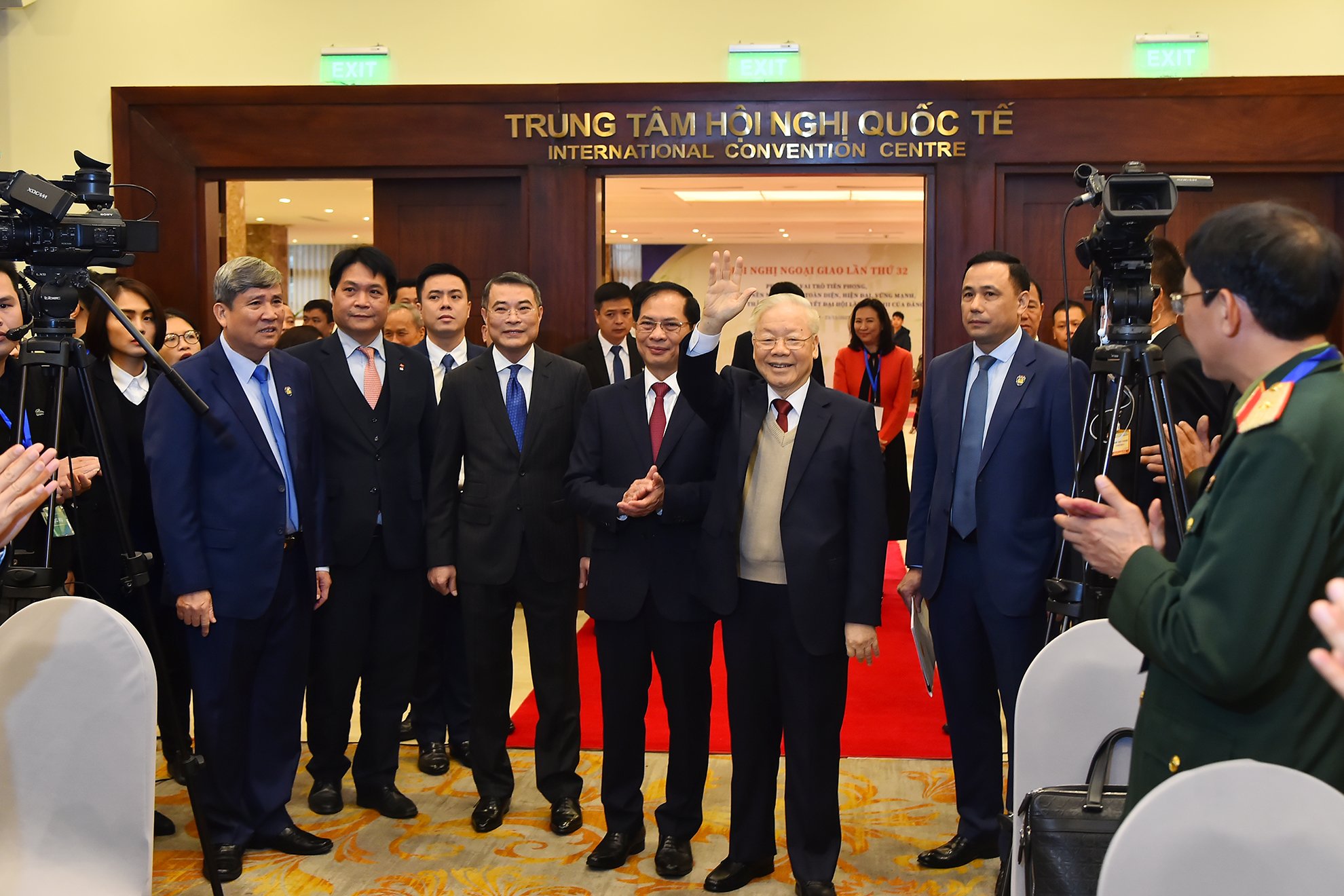 Tổng bí thư dự, chỉ đạo Hội nghị ngoại giao lần thứ 32 - Ảnh 2. Tổng bí thư dự, chỉ đạo Hội nghị ngoại giao lần thứ 32 - Ảnh 2.