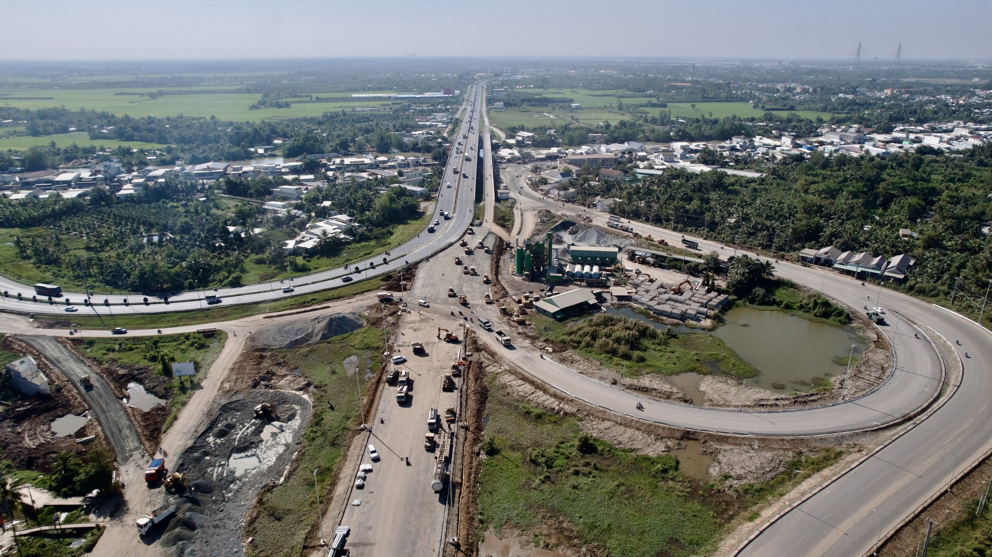 Thứ trưởng Bộ GTVT: Đua tiến độ từng giờ, từng phút hoàn thành cao tốc Mỹ Thuận- Cần Thơ - Ảnh 5. Thứ trưởng Bộ GTVT: Đua tiến độ từng giờ, từng phút hoàn thành cao tốc Mỹ Thuận- Cần Thơ - Ảnh 5.