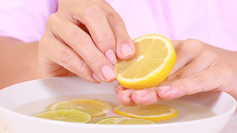 Loại quả quen thuộc gi&aacute; rẻ gi&uacute;p giảm c&acirc;n, giải kh&aacute;t, d&ugrave;ng c&aacute;ch n&agrave;y cực hại răng - Ảnh 2.