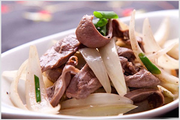 Loại rau quen thuộc gi&uacute;p hạ huyết &aacute;p, chợ Việt b&aacute;n sẵn rẻ như b&egrave;o - Ảnh 5.