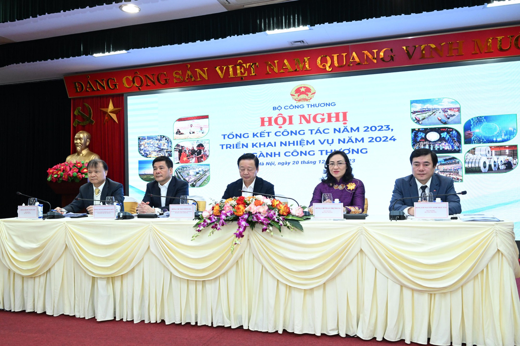 Năm 2023: Xuất nhập khẩu hụt hơi, xuất si&ecirc;u kỷ lục 26 tỷ  USD  - Ảnh 1.