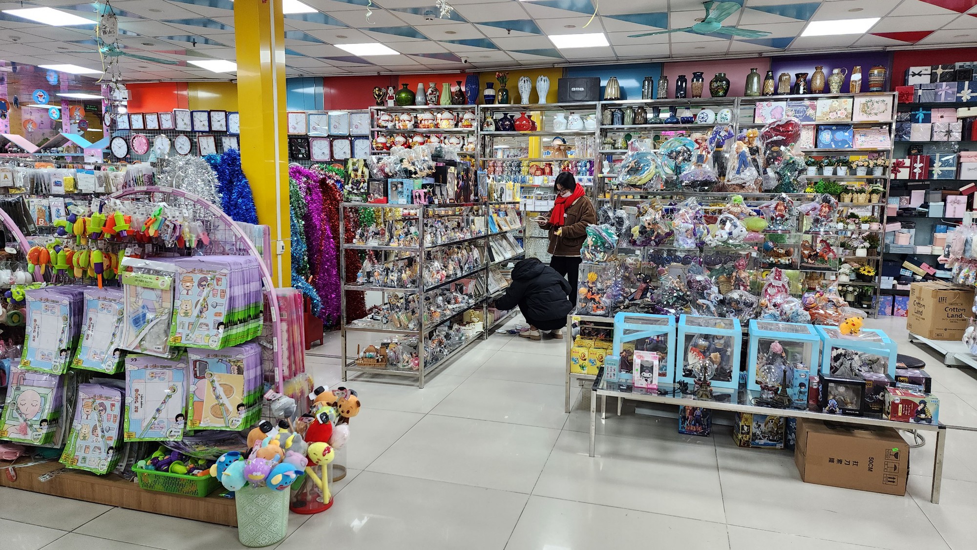 H&agrave; Nội: Kh&ocirc;ng đủ điều kiện PCCC, nhiều cơ sở Nh&agrave; s&aacute;ch Tiến Thọ vẫn ngang nhi&ecirc;n hoạt động - Ảnh 5.