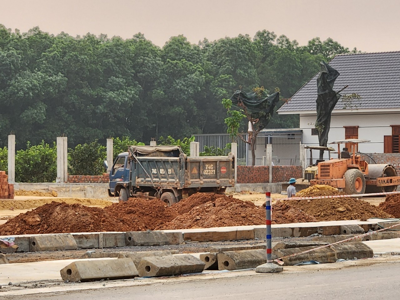 Vụ n&uacute;p b&oacute;ng cải tạo vườn, khai th&aacute;c đất tr&aacute;i ph&eacute;p: C&oacute; dấu hiệu vi phạm!  - Ảnh 5.