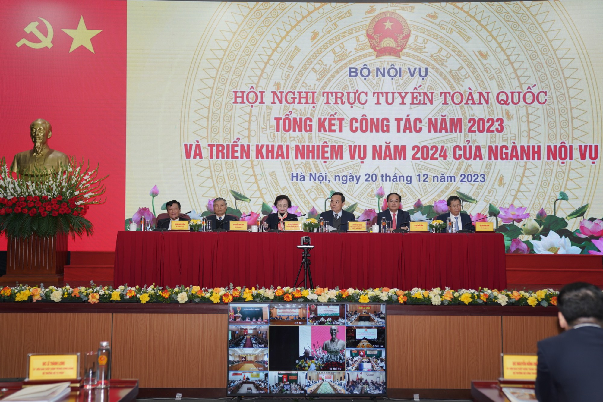 Bộ trưởng Nội vụ: Khắc phục t&igrave;nh trạng c&aacute;n bộ n&eacute; tr&aacute;nh, đ&ugrave;n đẩy, thiếu tr&aacute;ch nhiệm - Ảnh 2.