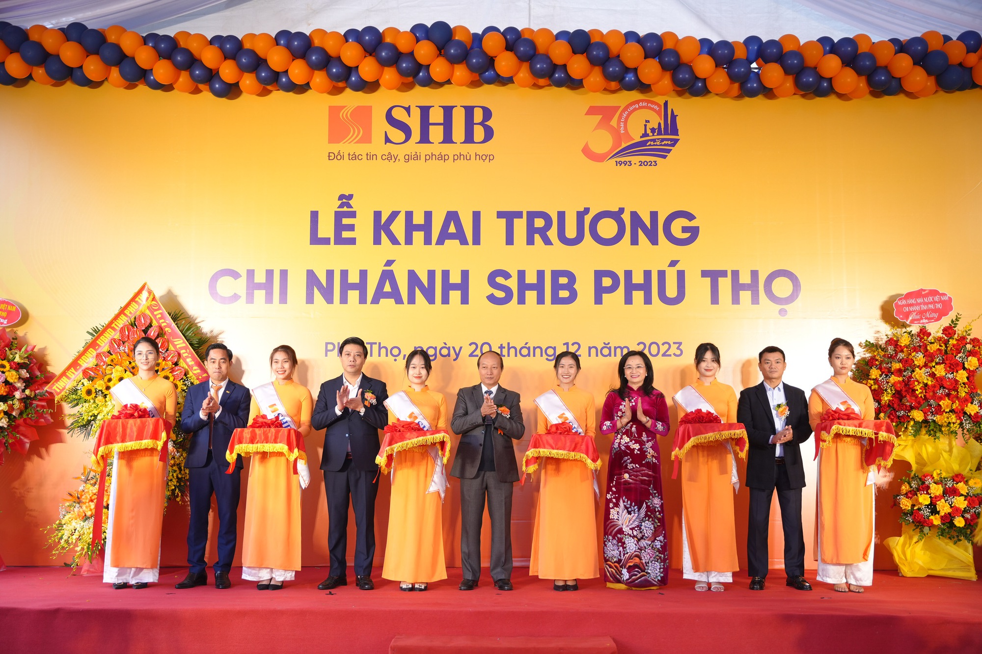 SHB mở mới li&ecirc;n tiếp hai chi nh&aacute;nh, th&acirc;m nhập thị trường t&agrave;i ch&iacute;nh Đ&ocirc;ng Bắc Bộ - Ảnh 2.