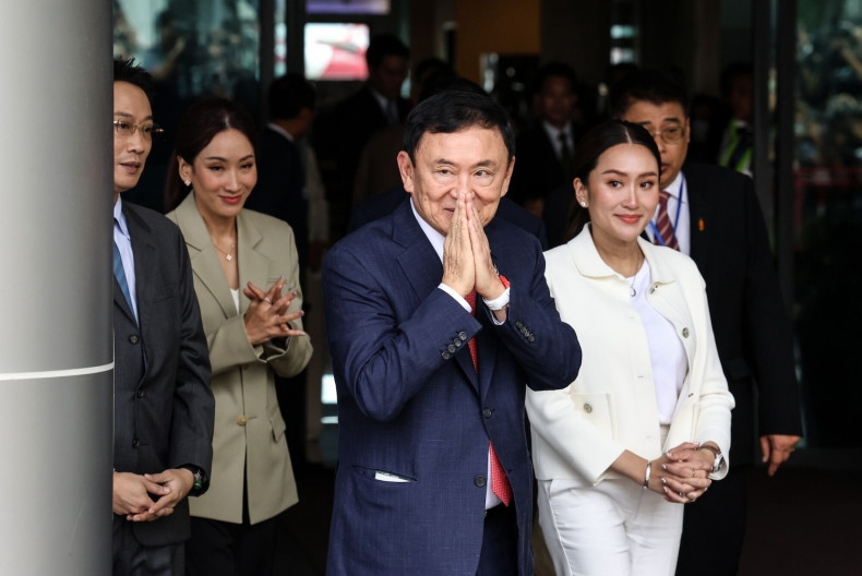 Cựu thủ tướng Th&aacute;i Lan Thaksin c&oacute; thể được thụ &aacute;n ngo&agrave;i nh&agrave; t&ugrave; - Ảnh 1.
