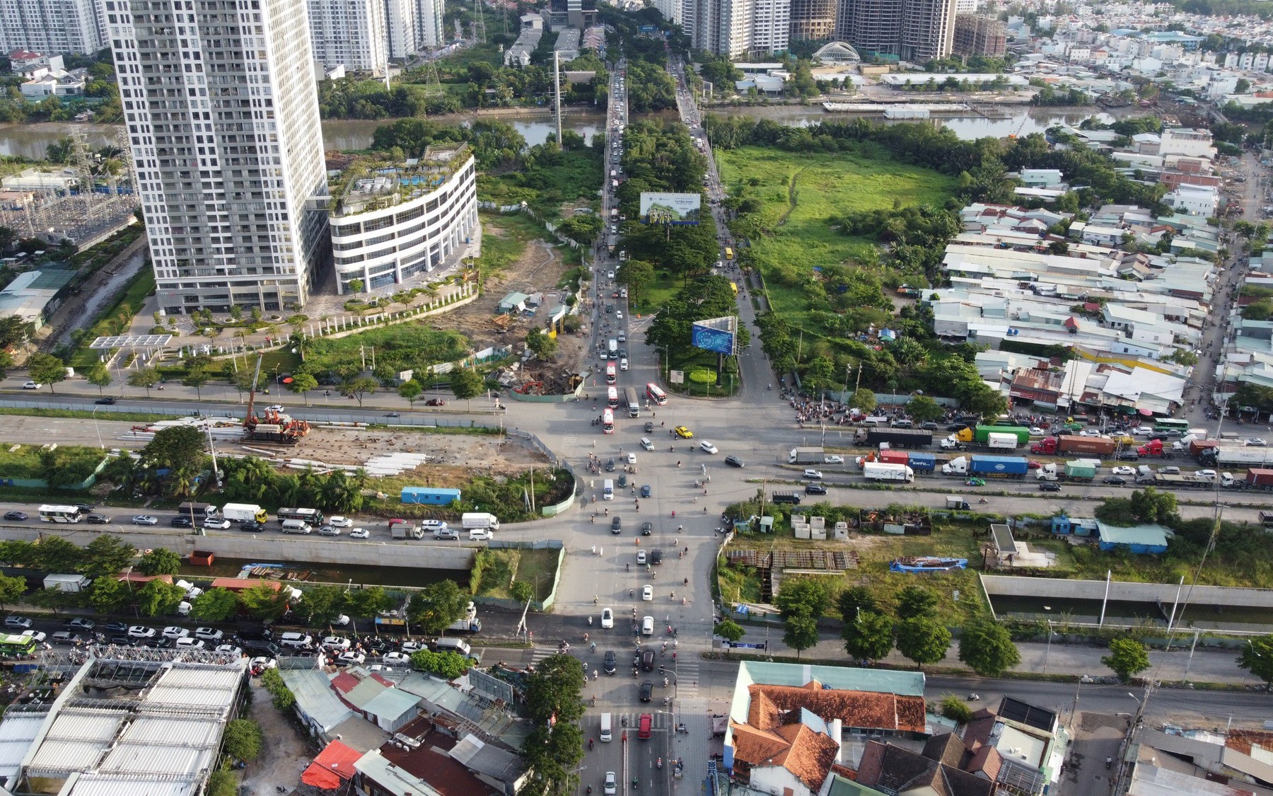 Xem x&eacute;t đ&oacute;ng n&uacute;t giao ở cửa ng&otilde; nam S&agrave;i G&ograve;n