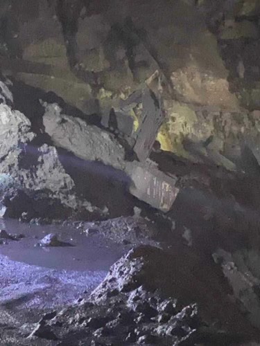 Sự cố sạt lở tầng khai th&aacute;c ở C&ocirc;ng ty CP Than Cọc S&aacute;u l&agrave;m nhiều người thương vong - Ảnh 1.