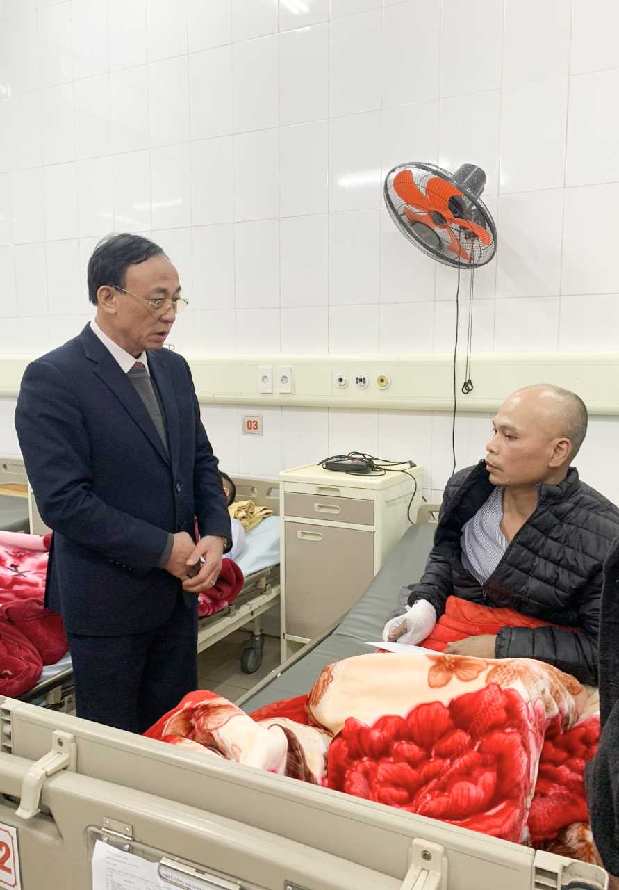 Xuy&ecirc;n đ&ecirc;m t&igrave;m kiếm c&ocirc;ng nh&acirc;n bị v&ugrave;i lấp tạị C&ocirc;ng ty CP Than Cọc S&aacute;u - Ảnh 2.