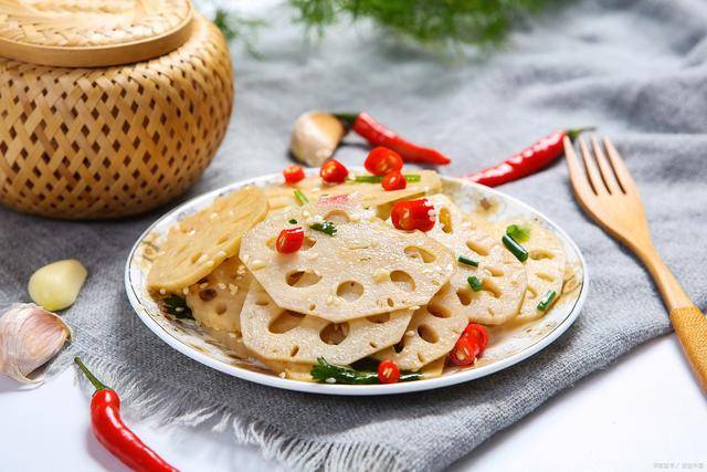 Loại củ "ngo&agrave;i đen trong trắng", ăn nhiều dưỡng phổi, bổ m&aacute;u, ngừa lo&atilde;ng xương - Ảnh 3.