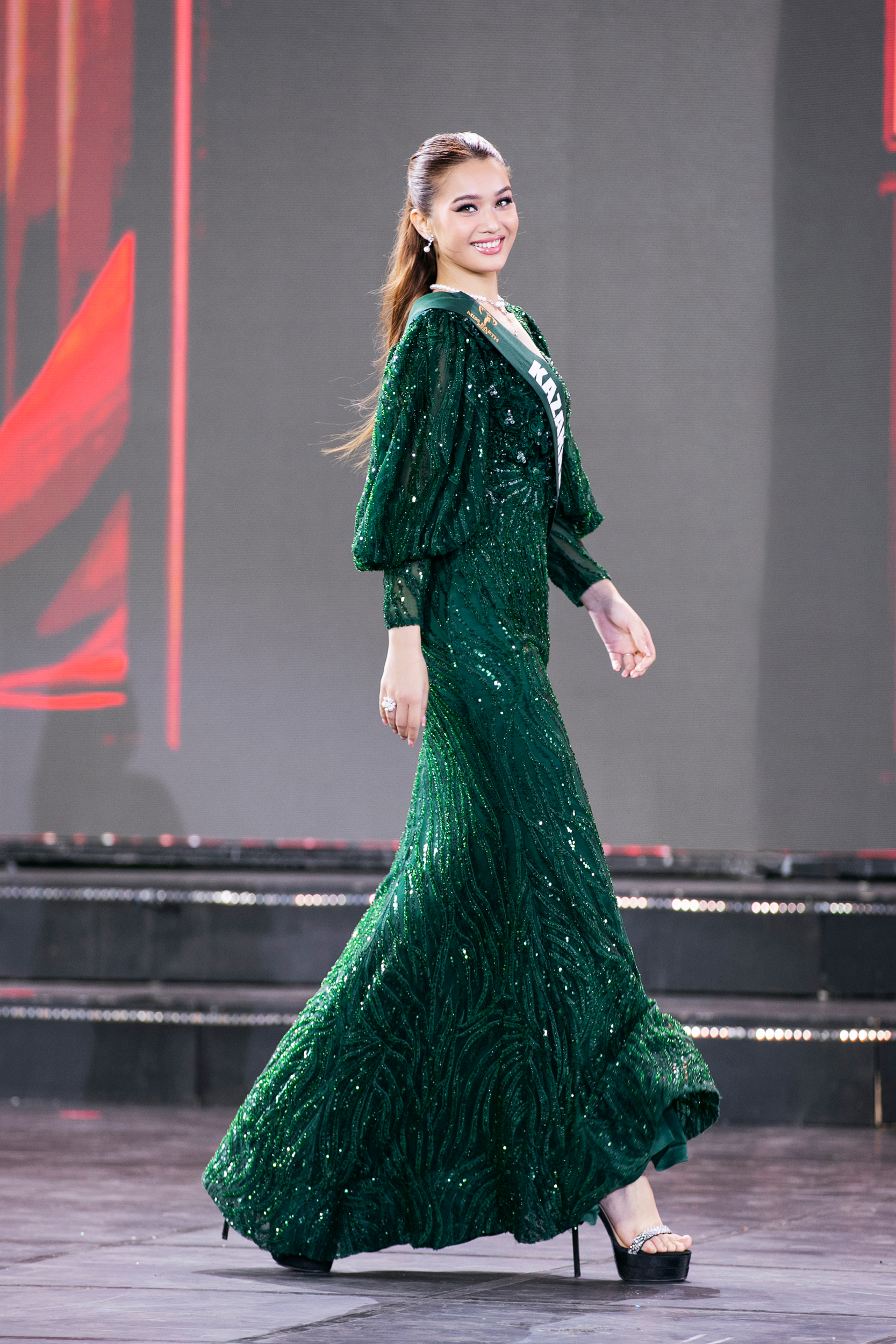 Top 8 Miss Earth 2023 lộ diện: Đại diện Việt Nam Đỗ Lan Anh được gọi t&ecirc;n - Ảnh 16.