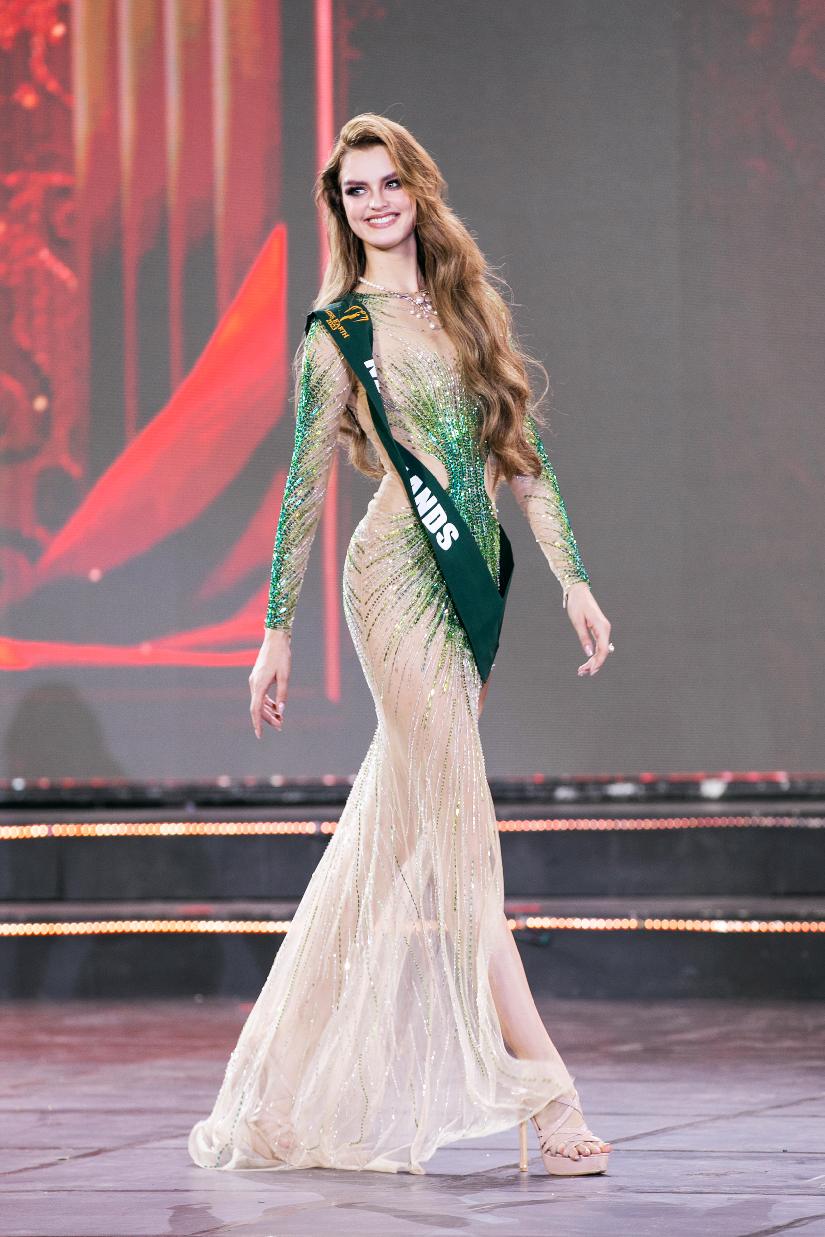 Top 8 Miss Earth 2023 lộ diện: Đại diện Việt Nam Đỗ Lan Anh được gọi t&ecirc;n - Ảnh 9.