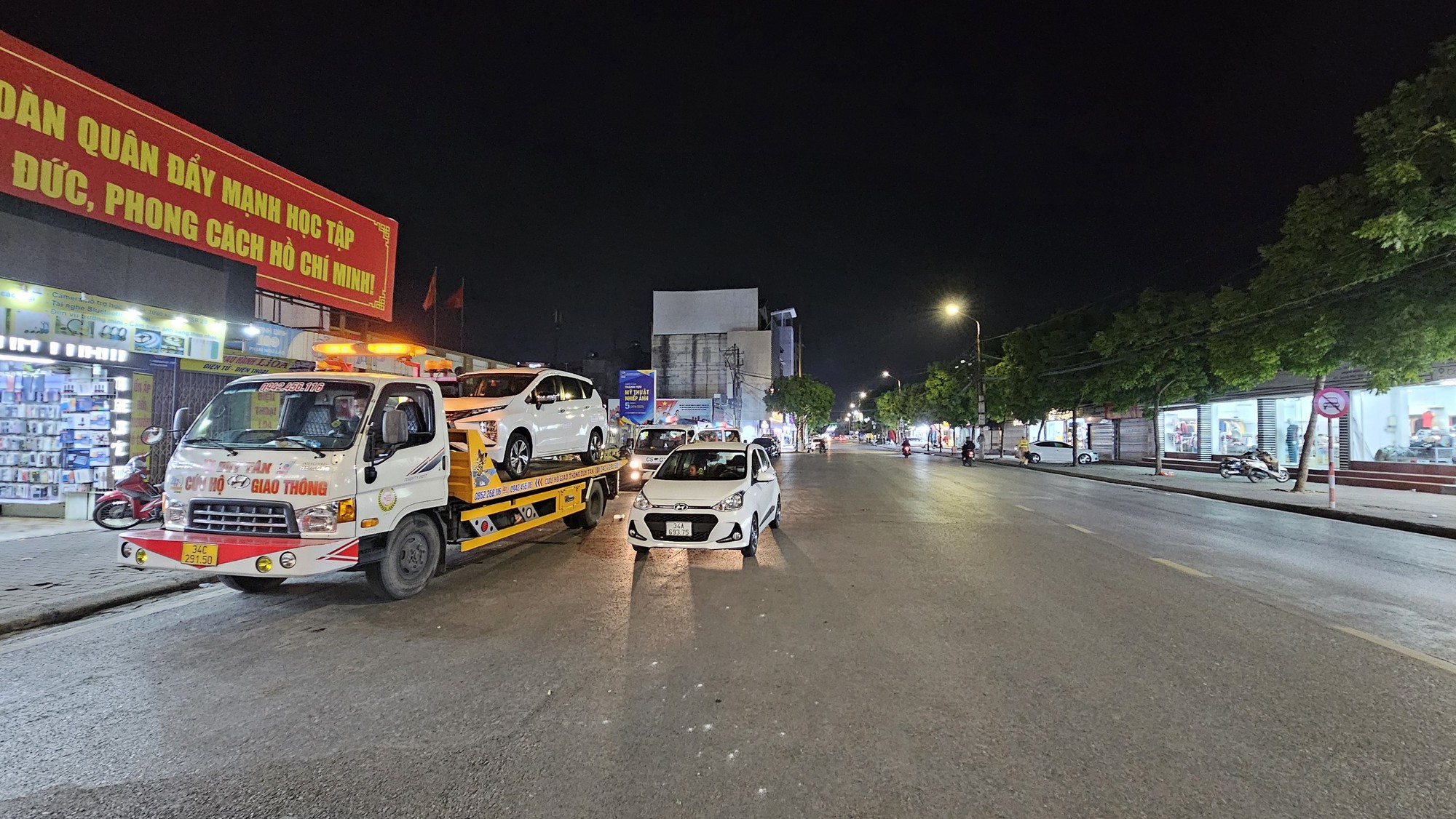 Vi phạm nồng độ cồn, người điều khiển xe máy nói “không biết chữ” - Ảnh 12. Vi phạm nồng độ cồn, người điều khiển xe máy nói “không biết chữ” - Ảnh 12.